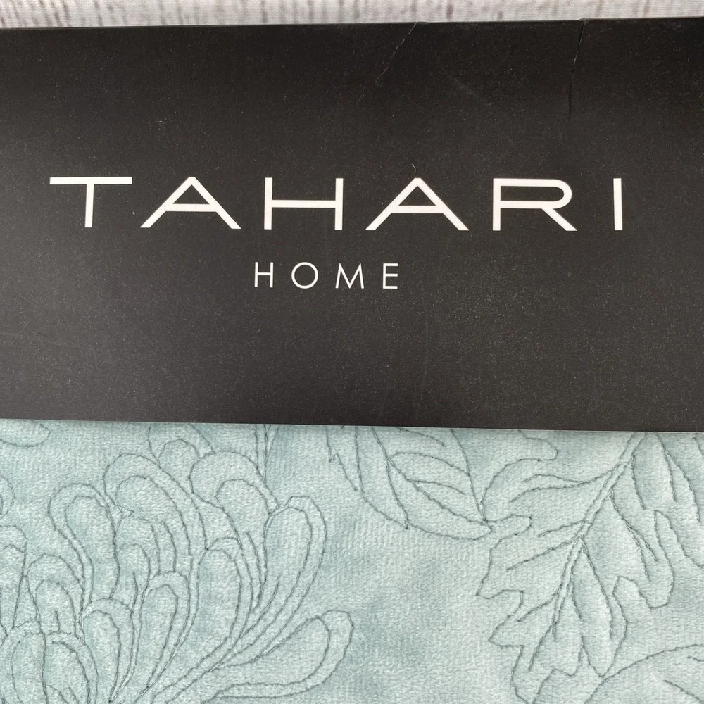 Tahari Home Placemats (Set of 4) Blue Velvet Embroidered Leaves Elegant Everyday